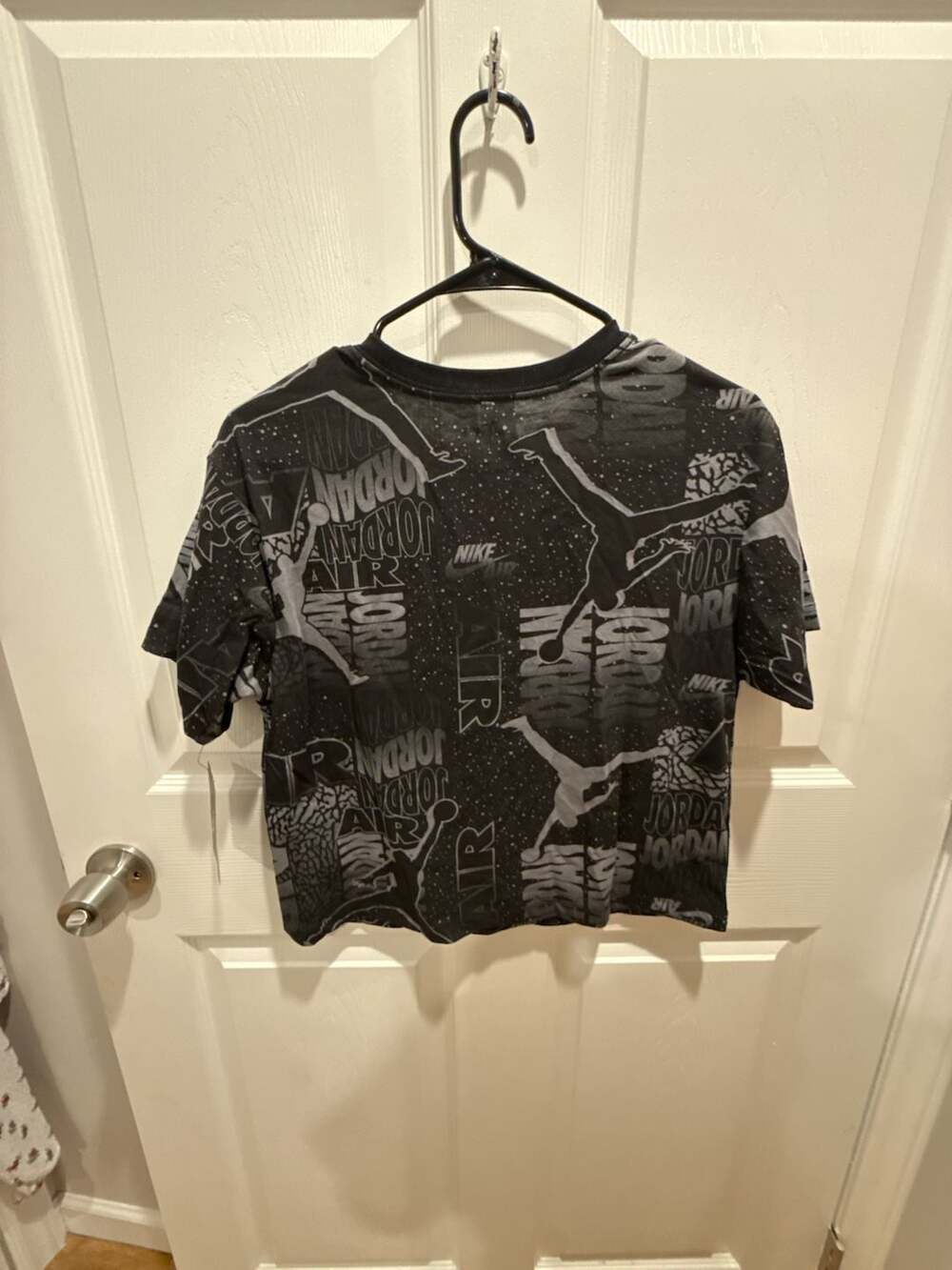 Jordan Girls All-Over Print Logo T-Shirt, Black, Size XL - Picture 4 of 4